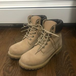💕HOST PICK💕 Timberland Premium 6” Boot 💕